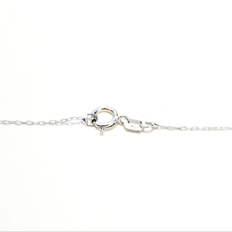 Silver chain with natural pearls