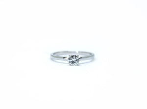 Solitaire 0.34 ct Diamond engagement ring.