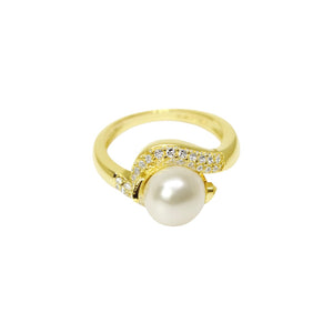 Elegant Pearl and Zirconia Twist Ring – Gift for Mom