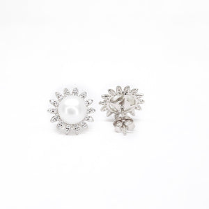 Sterling Silver Pearl Earrings: Elegant Gifts for Special Occasions