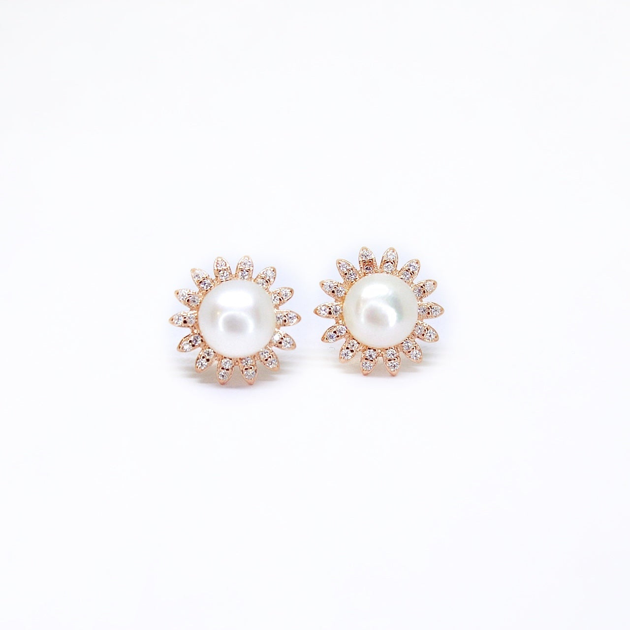 Sterling Silver Pearl Earrings: Elegant Gifts for Special Occasions