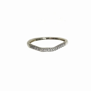 Engagement ring and wedding band duo set in 10k white gold