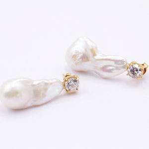 CZ and pearl earrings simple honduran design 